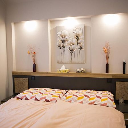 Kikelet Apartman Lejlighed Szombathely Eksteriør billede