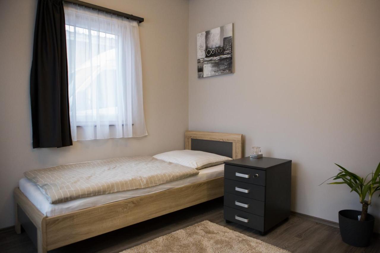 Kikelet Apartman Lejlighed Szombathely Eksteriør billede